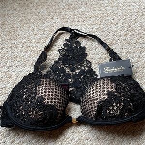 Bra Fredericks of Hollywood Front Clasp
